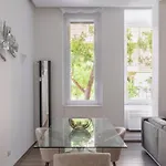 Iflat Sleek & Sunlit Near The Vatican